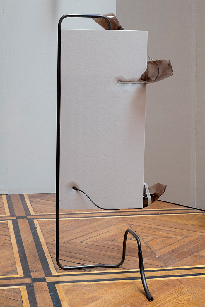 Carina Emery - Ear Gates (The Chamber Cannot Be Open at Both Ends), 2018